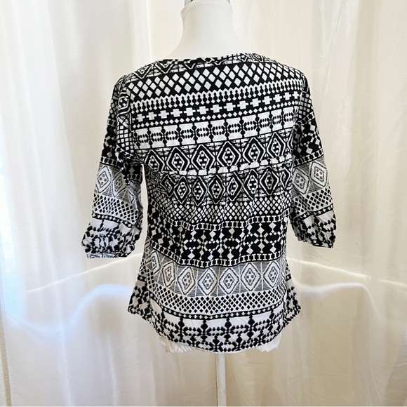 Mossimo black and white blouse Size Small - Picture 3 of 7